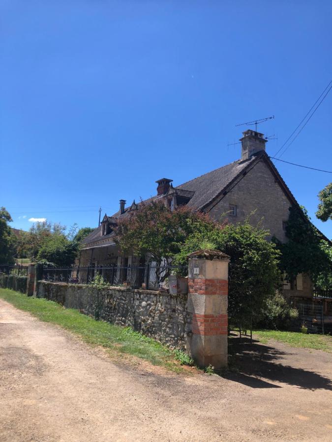 La Ferme De La Truffe Chambres D Hotes Cuzance Exterior foto